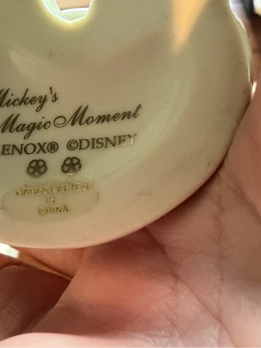 Lenox Cream Porcelain Disney Accent - Mickey's Magic Moment